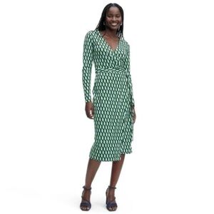 Elegant Green Patterned Wrap Dress